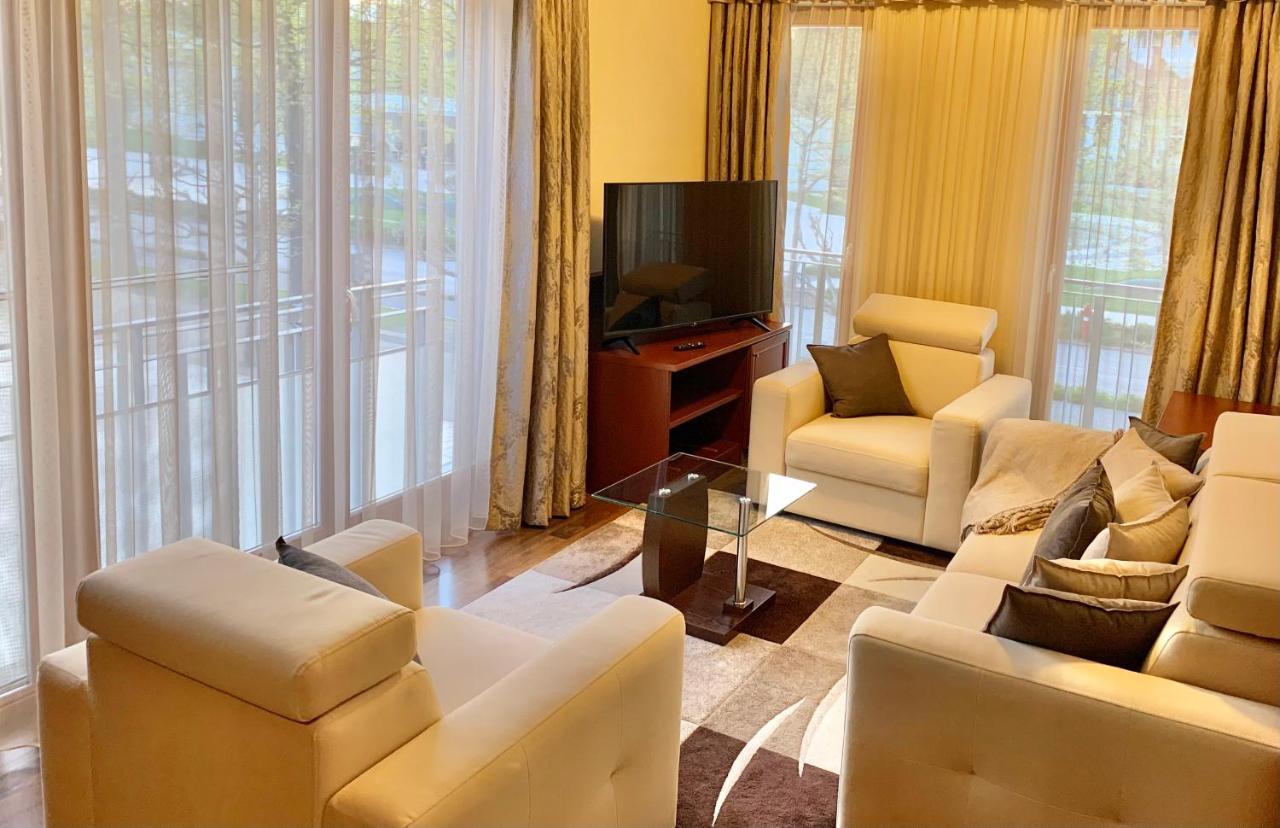 A01 Sétány-Silverine Apartmanház-Őrzött parkolóval Balatonfüred Kültér fotó